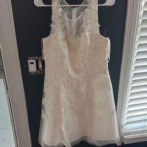 Elegant White Lace Dress